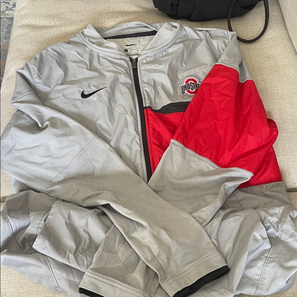 Nike Light Gray and Red Windbreaker